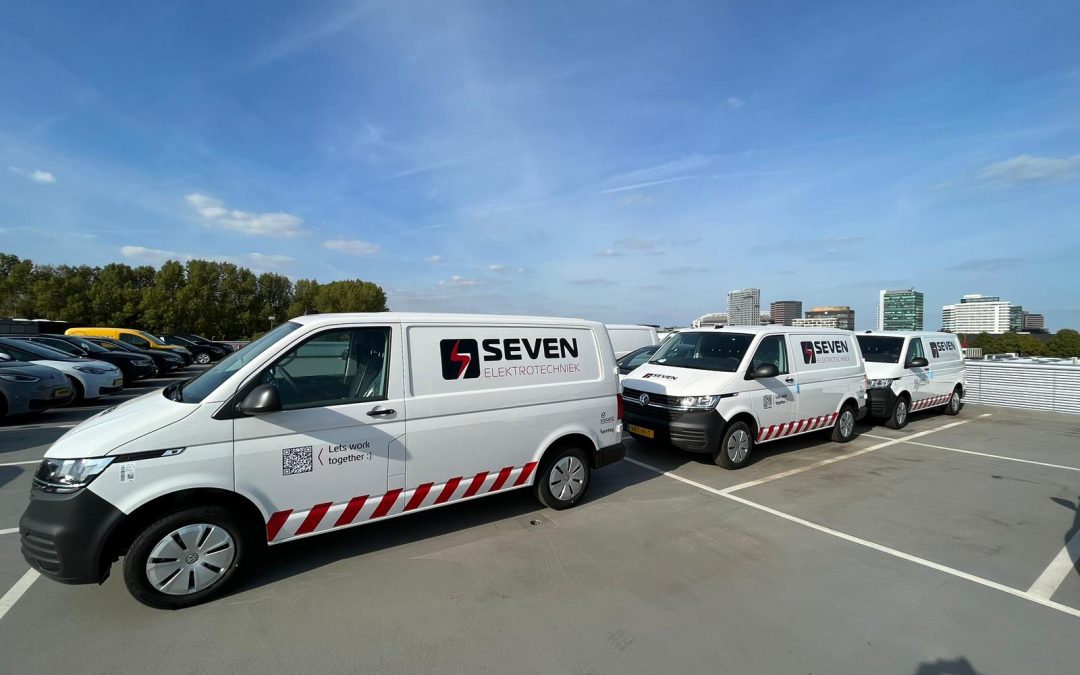 Bestelbussen bestickerd voor Seven Elektrotechniek