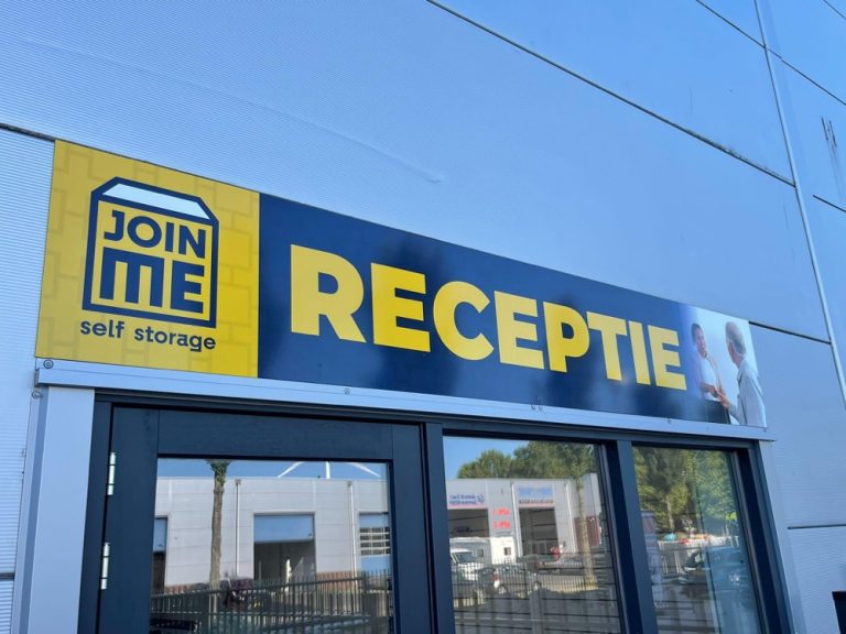 Bewegwijzering naar de receptie van Join Me